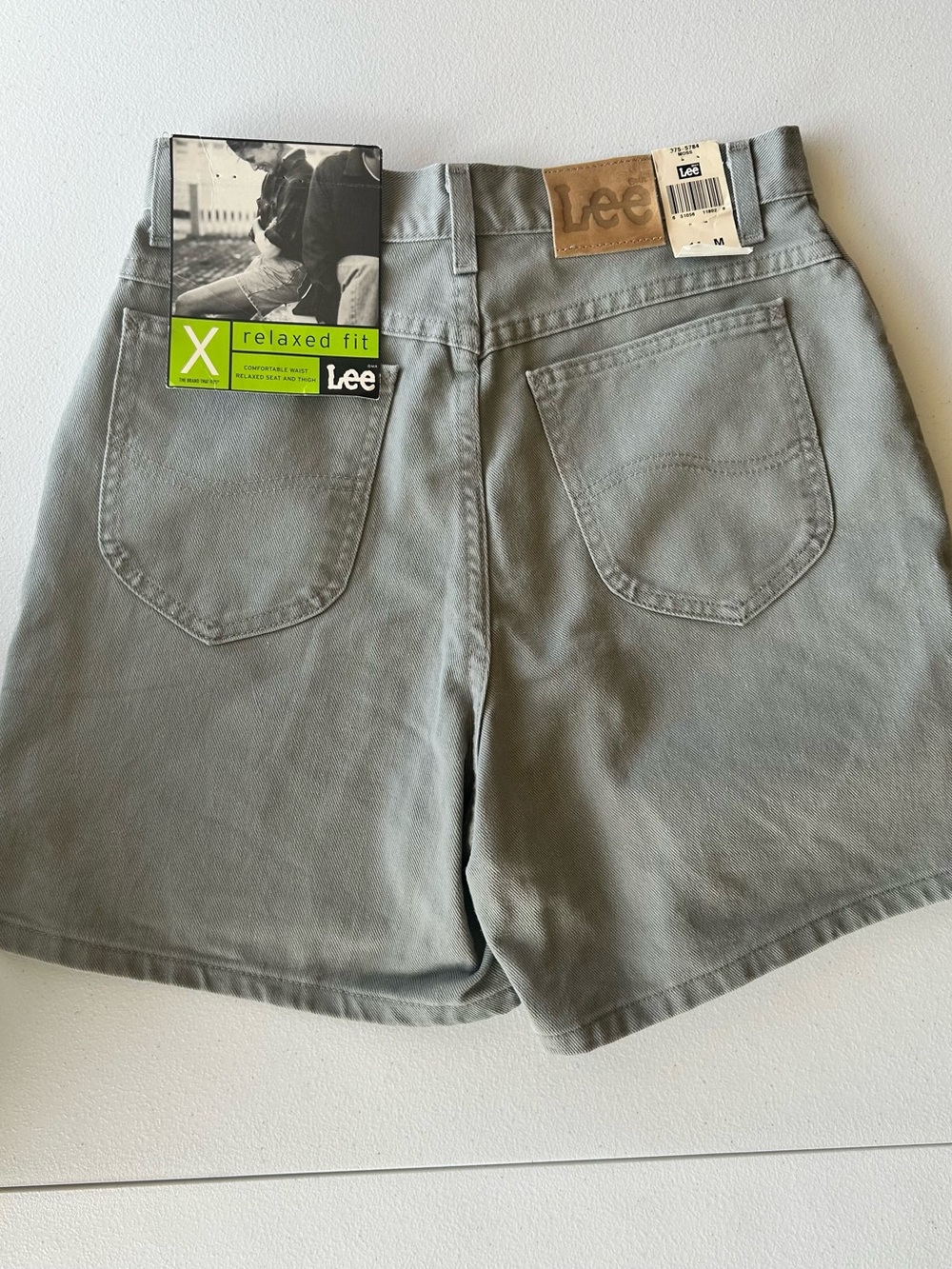NWT Vintage 90s Lee Relaxed Fit High Waisted Denim Shorts Gray 14 Med USA